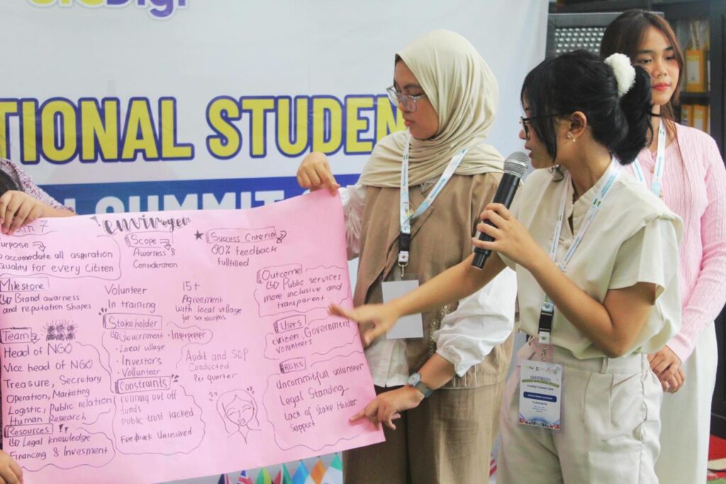 PROUD MOMENT! Bunga FISIP Unsoed Slay di Panggung Dunia, Angkat Sukses Sampah Banyumas ke Level Global!